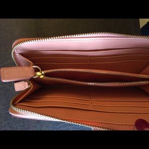 Tory Burch Bags - Peach Tory Burch Continental Wallet Tory Burch Bags - Peach Tory Burch Continental Wallet